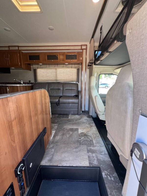 2019 Coachmen RV Leprechaun 311FS Class C