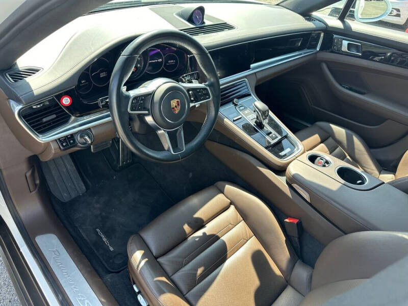 2017 Porsche Panamera 4S