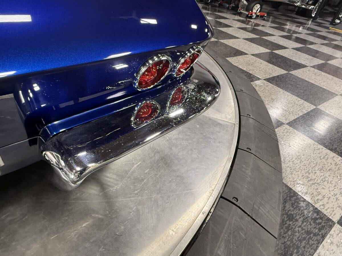 1964 Chevrolet Corvette 21