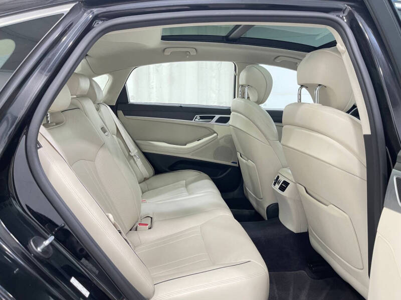 2017 Genesis G80