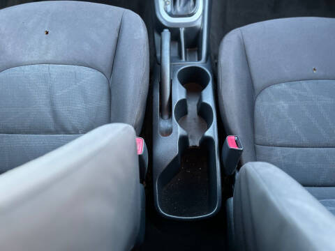 2015 Kia Rio 5-Door LX