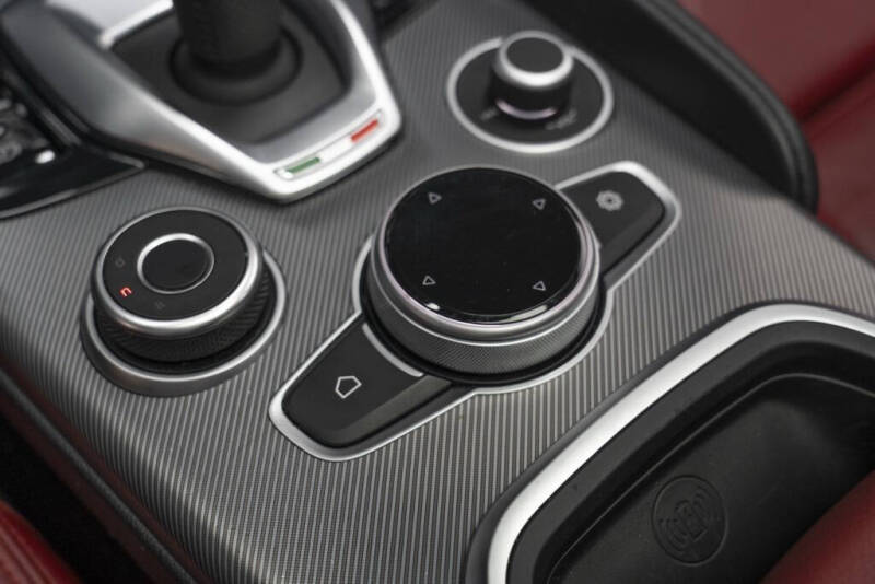 2022 Alfa Romeo Giulia Veloce