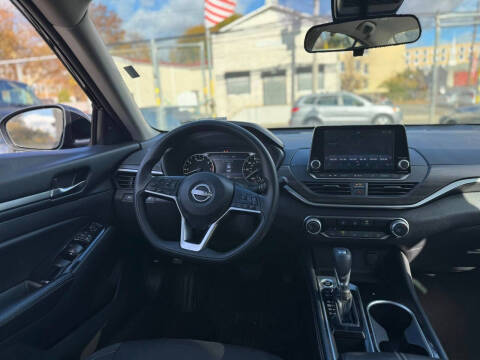 2023 Nissan Altima 2.5 SV