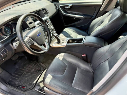 2016 Volvo S60 T5 Drive-E Premier