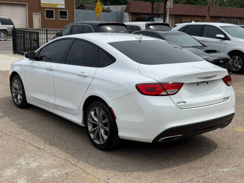 2015 Chrysler 200 S