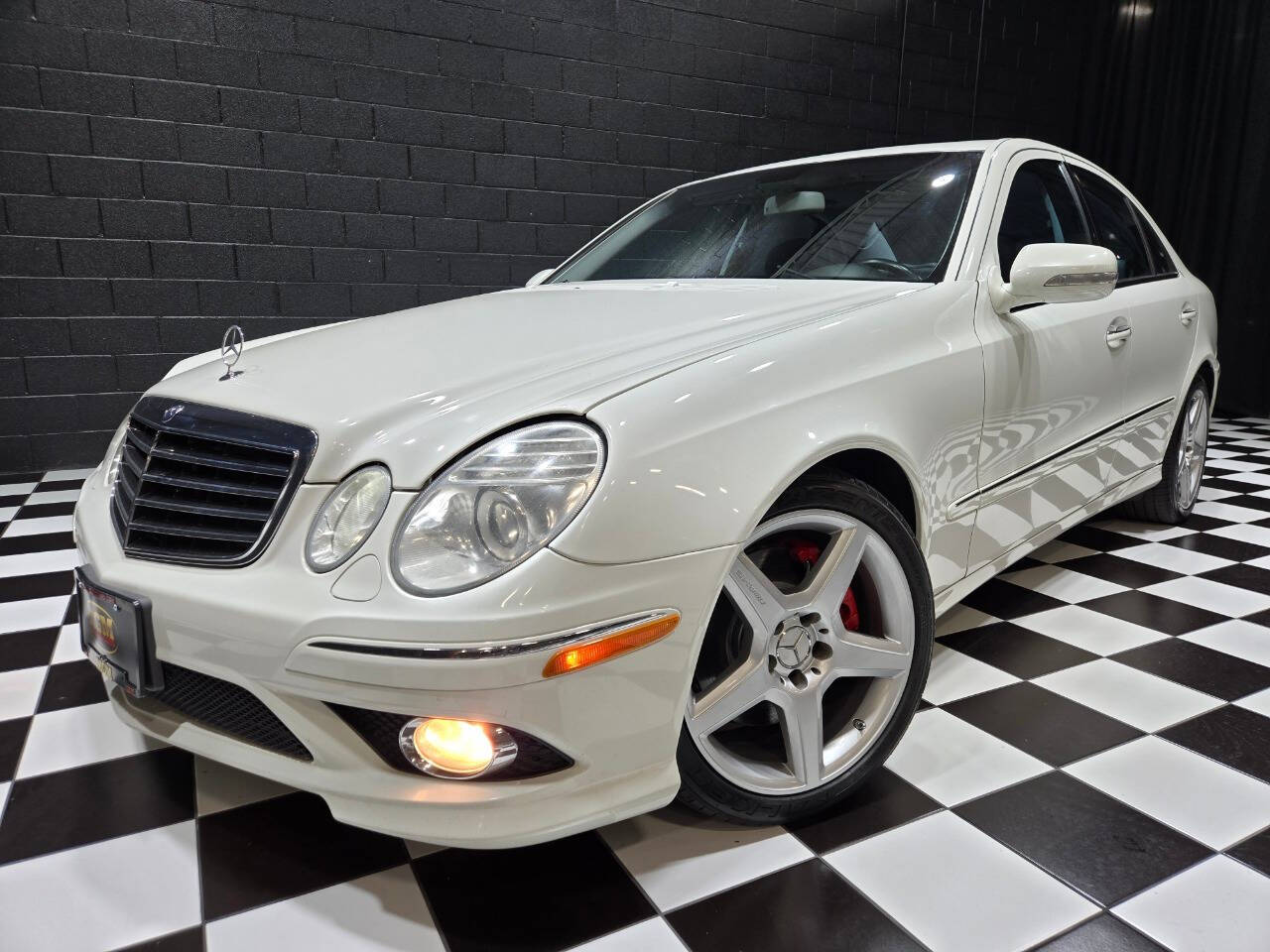 2009 Mercedes-Benz E-Class 2