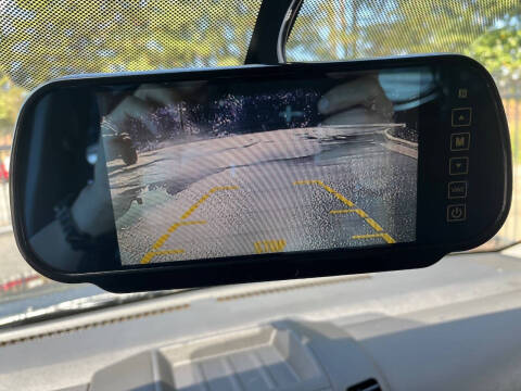 2011 Nissan Pathfinder LE