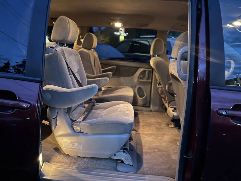 2007 Toyota Sienna CE 7-Passenger