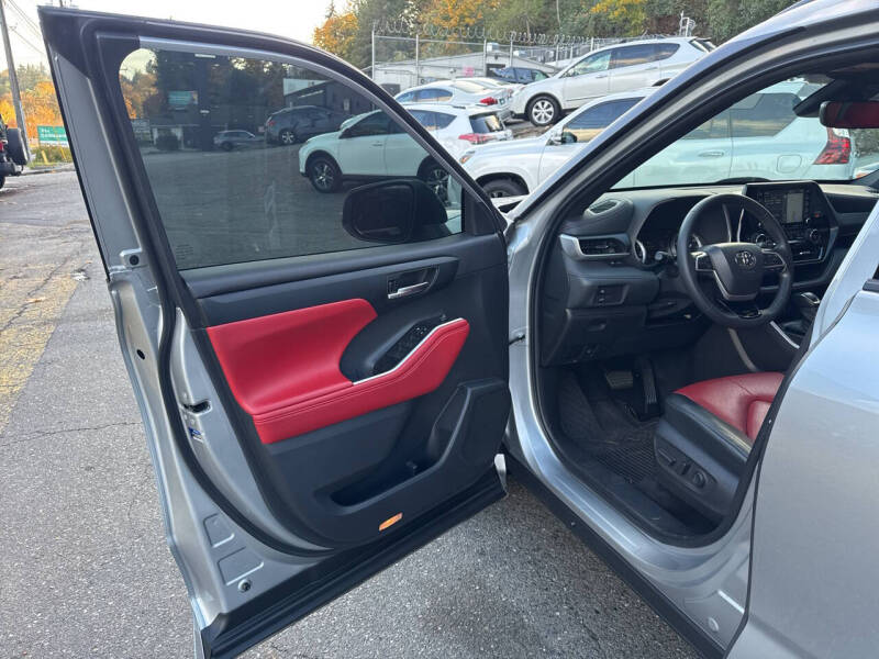 2022 Toyota Highlander XSE