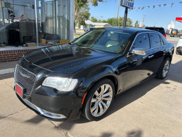 2018 Chrysler 300 for sale at Kansas Auto Sales in Ulysses, KS