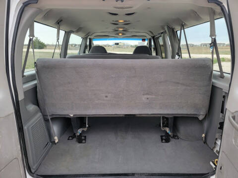 2006 Ford E-Series E-350 SD XLT