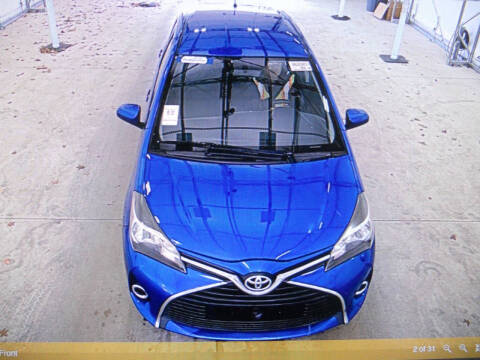 2015 Toyota Yaris 5-Door LE