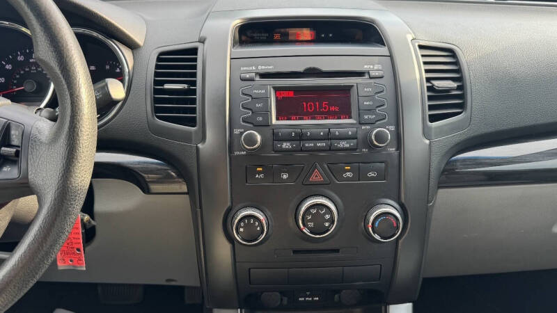 2013 Kia Sorento LX