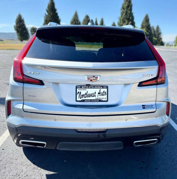 2024 Cadillac XT4 Premium Luxury