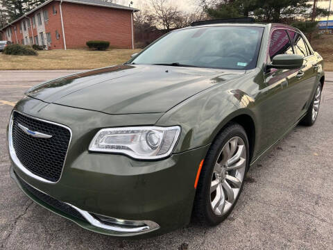 2018 Chrysler 300 for sale at K & B AUTO SALES LLC in Saint Louis MO