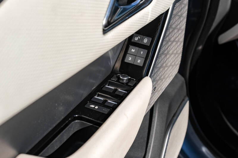 2019 Land Rover Range Rover Velar P250 R-Dynamic SE