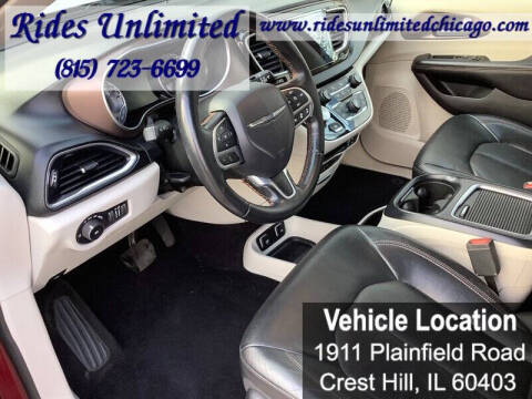 2017 Chrysler Pacifica Touring-L Plus