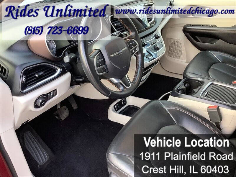 2017 Chrysler Pacifica Touring-L Plus