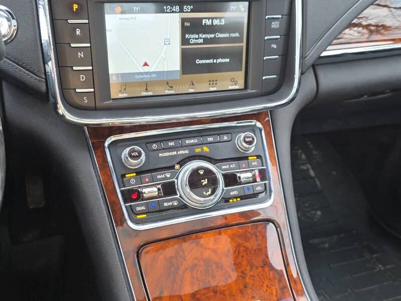 2017 Lincoln Continental Select