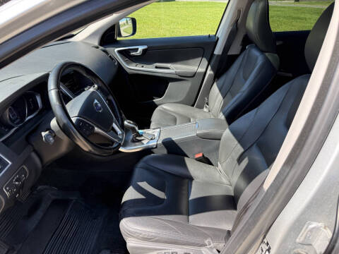 2016 Volvo XC60 T5 Drive-E Premier