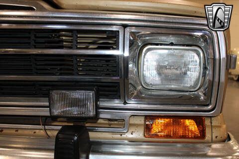 1987 Jeep Grand Wagoneer
