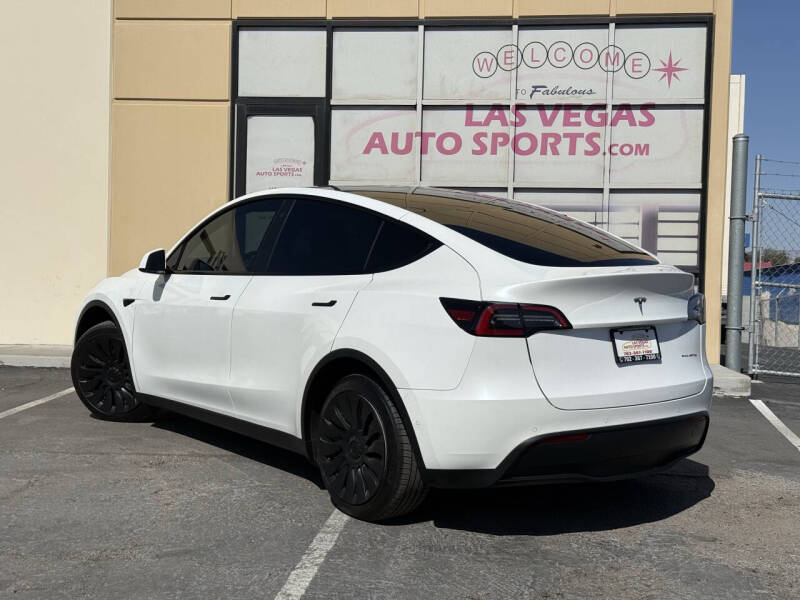 2022 Tesla Model Y Long Range - Photo 9