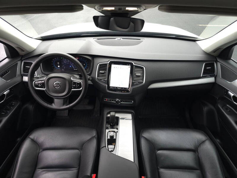2024 Volvo XC90 B5 Core Bright Theme
