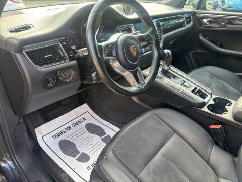 2017 Porsche Macan