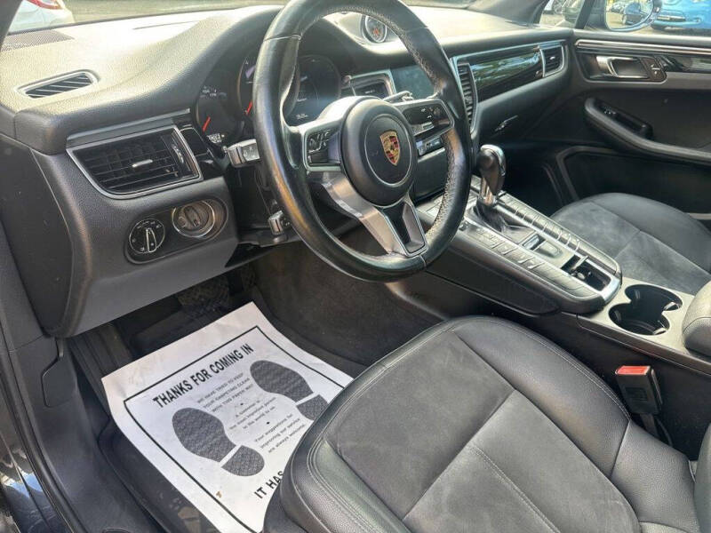 2017 Porsche Macan