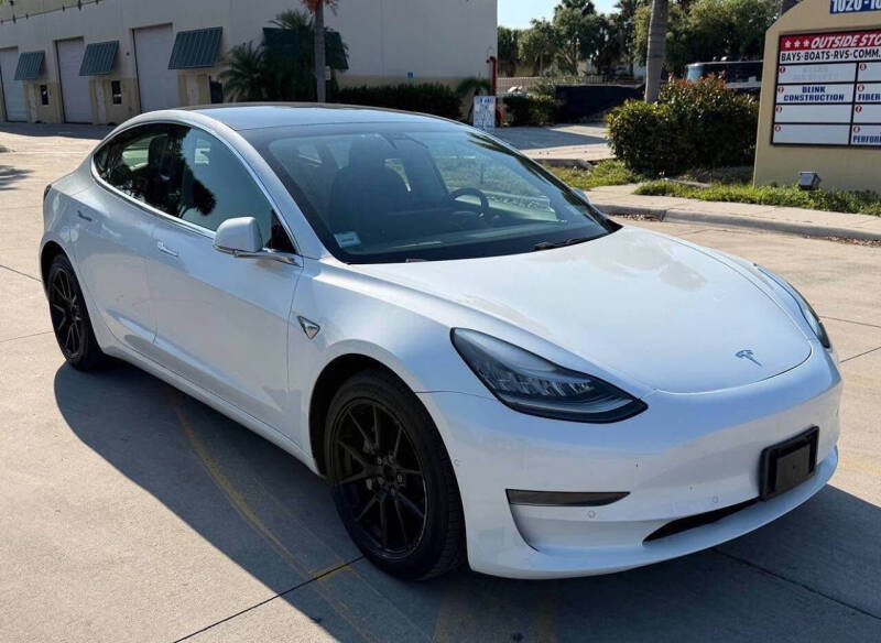 2021 Tesla Model 3 Standard Range Plus