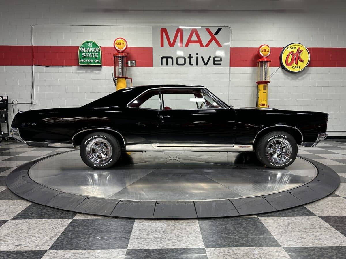 1967 Pontiac GTO 8