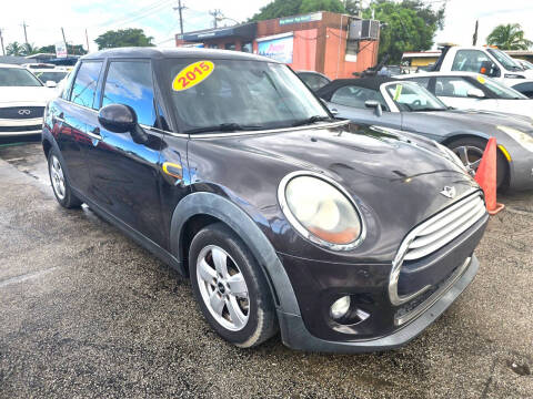 2015 MINI Hardtop 4 Door Cooper