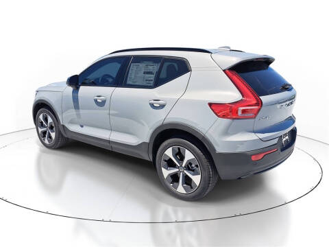 2026 Volvo XC40 B5 Plus