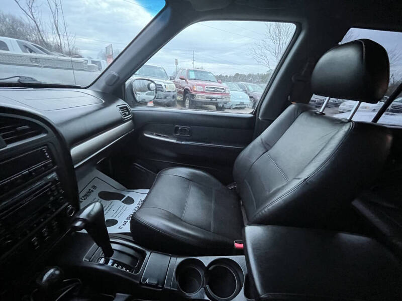 2003 Nissan Pathfinder LE