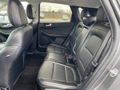 2022 Ford Escape Titanium