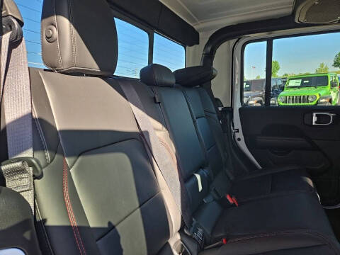 2026 Jeep Gladiator Shadow Ops