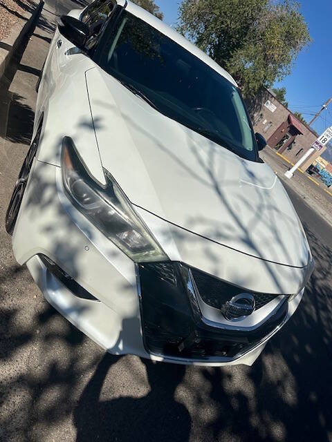 2017 Nissan Maxima SV photo 4