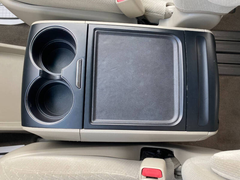 2017 Toyota Sienna LE 8-Passenger