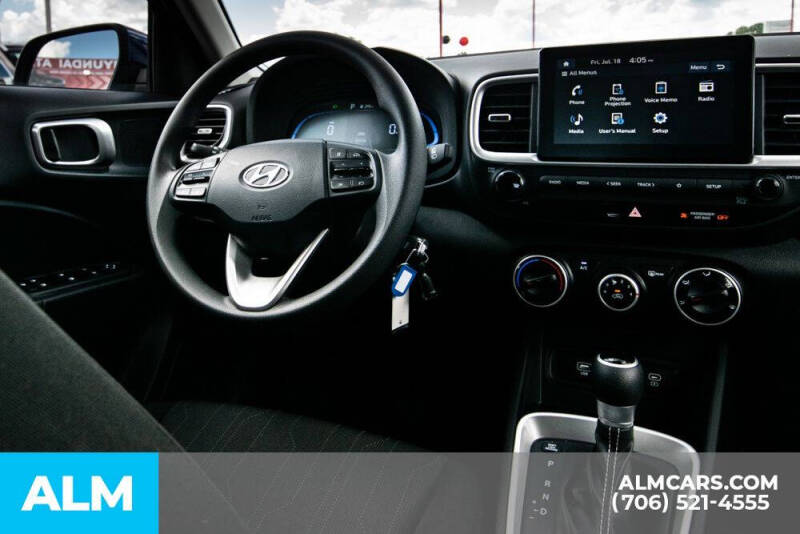 2025 Hyundai Venue SE