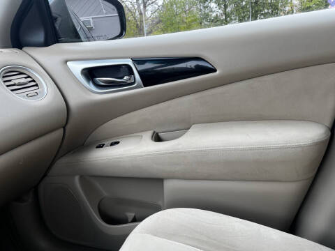 2015 Nissan Pathfinder S