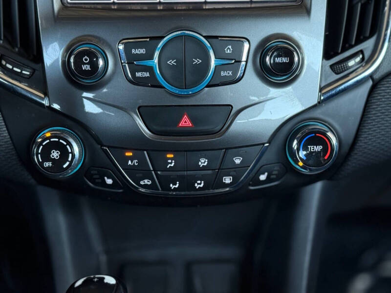 2017 Chevrolet Cruze LT Auto