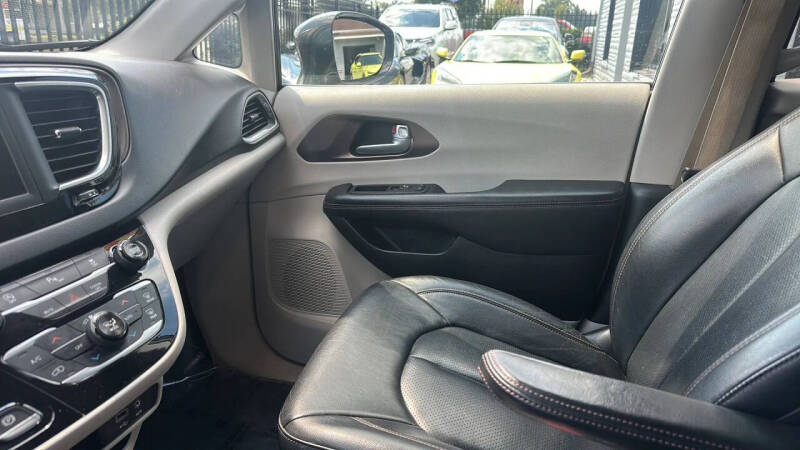 2018 Chrysler Pacifica Touring L