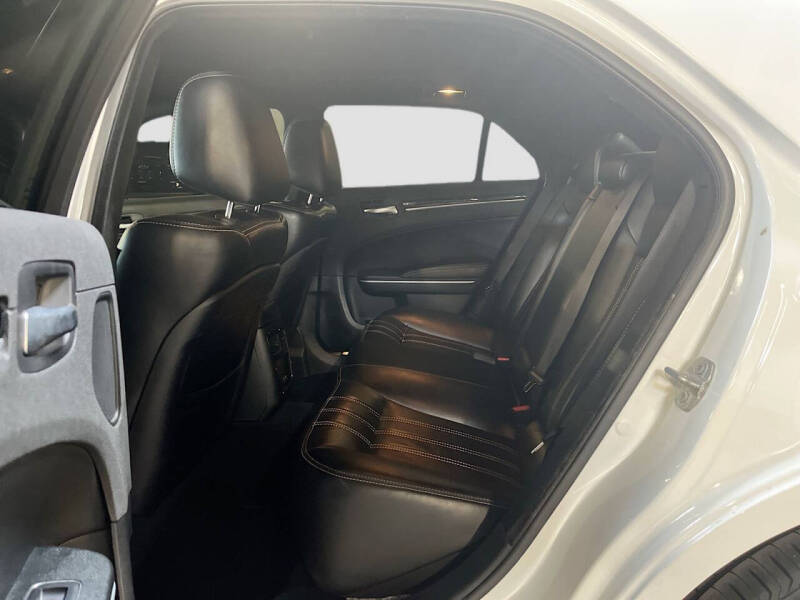 2022 Chrysler 300 S V6