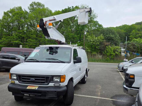 2005 Ford E-Series E-350 SD