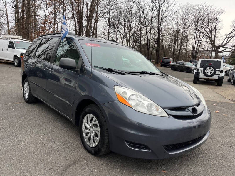 2009 Toyota Sienna LE 7-Passenger