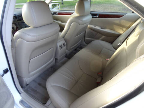 2004 Lexus ES 330