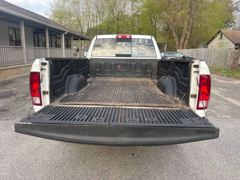 2016 RAM 1500 SLT