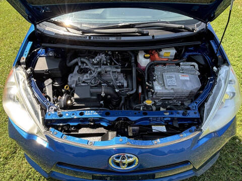 2013 Toyota Prius c Two
