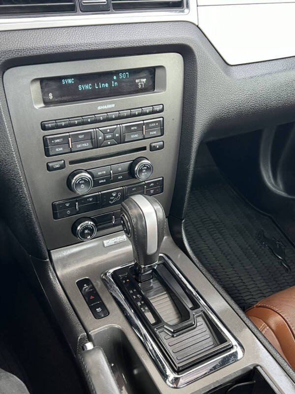 2013 Ford Mustang V6 Premium