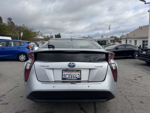 2018 Toyota Prius Two
